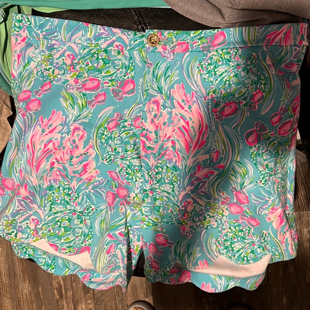 Lilly Pulitzer Butter Cup Size 12 Shorts NWOT